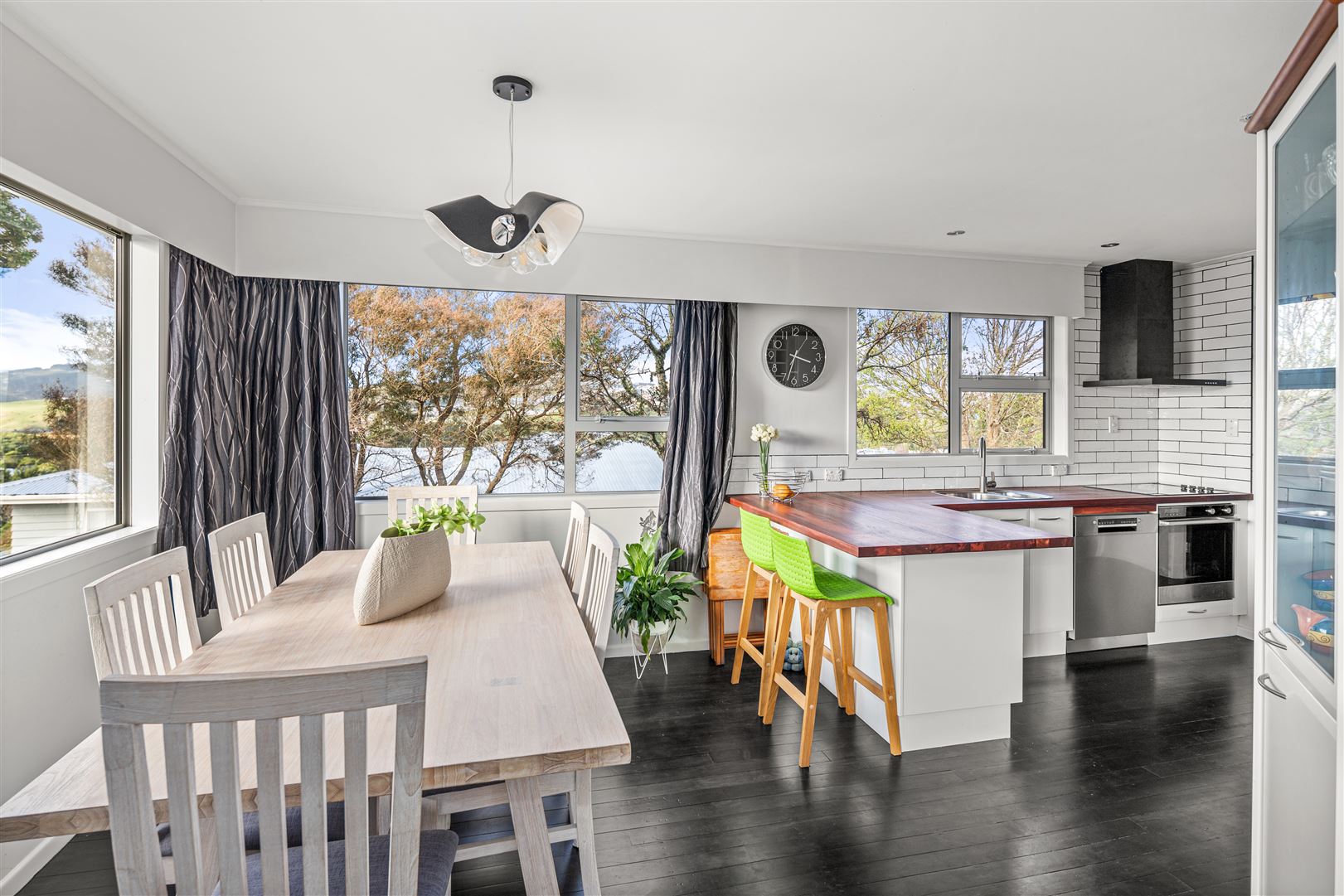 1 Hillview Crescent, Paparangi, Wellington, 4 habitaciones, 0 baños