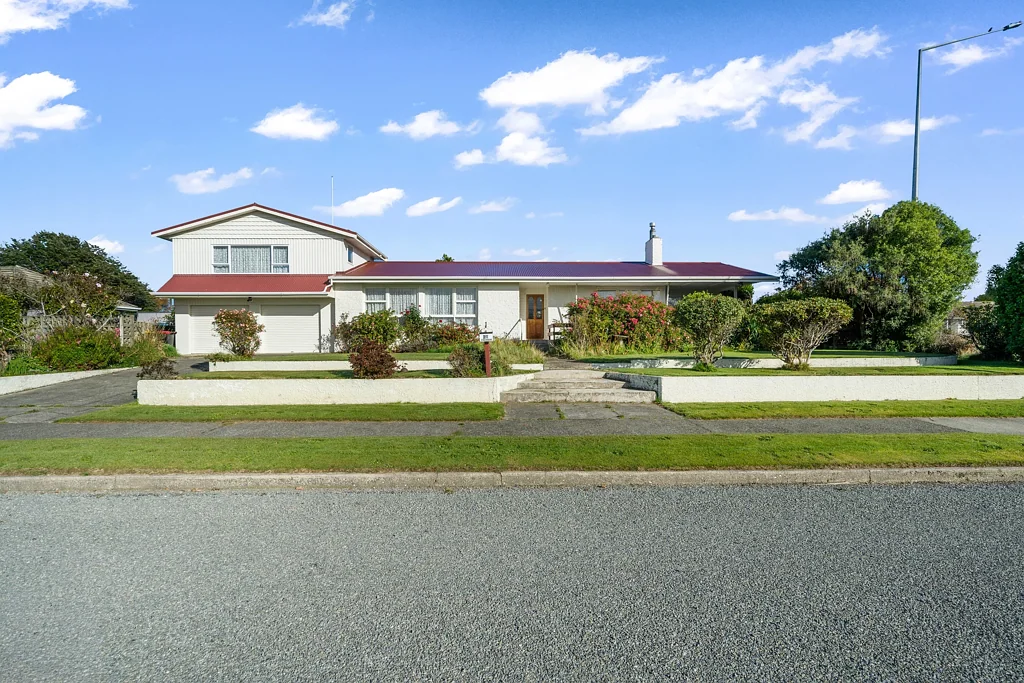 Glengarry 3 Bedroom Spacious Family Living with Versatile Layout