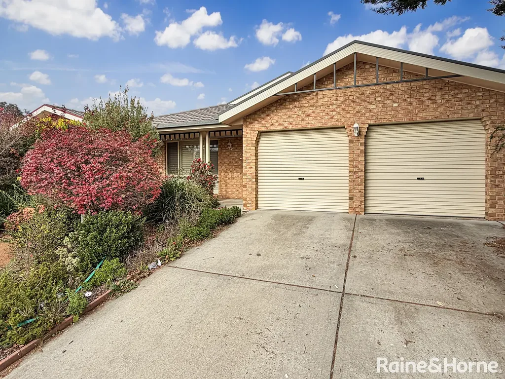 Well Equipped 3 Bedroom Home!