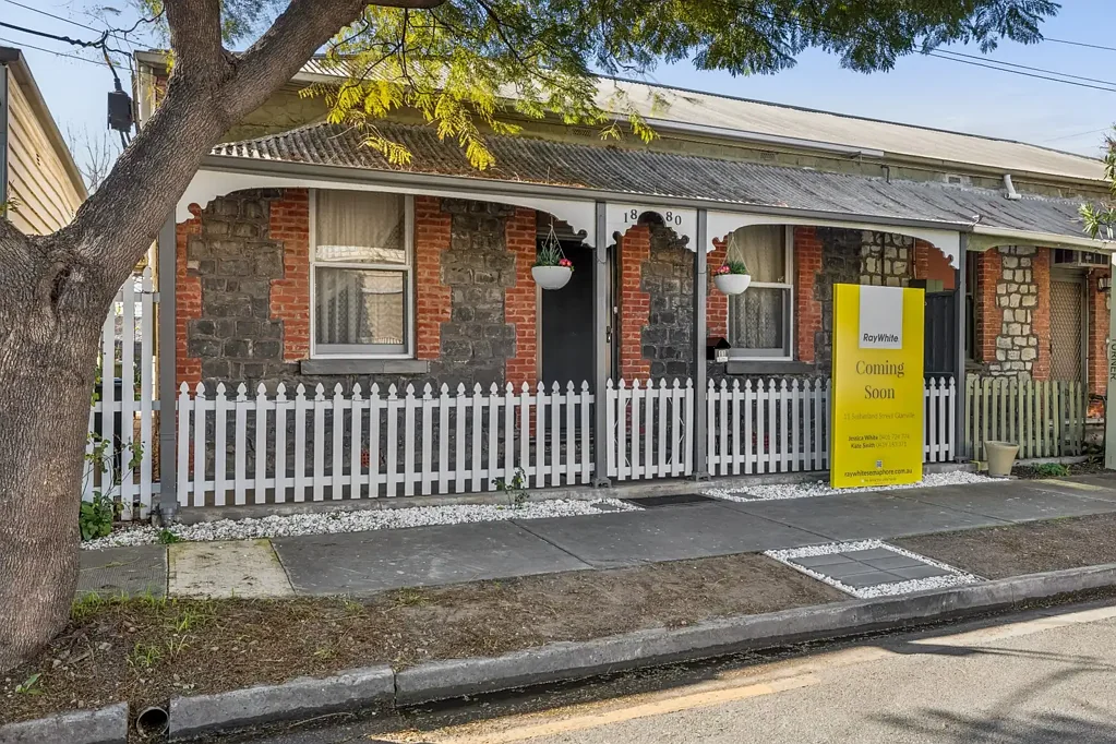 Glanville 2房  A Timeless Coastal Cottage Rich in Charm