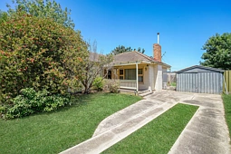 27 Harmer Street, Reservoir