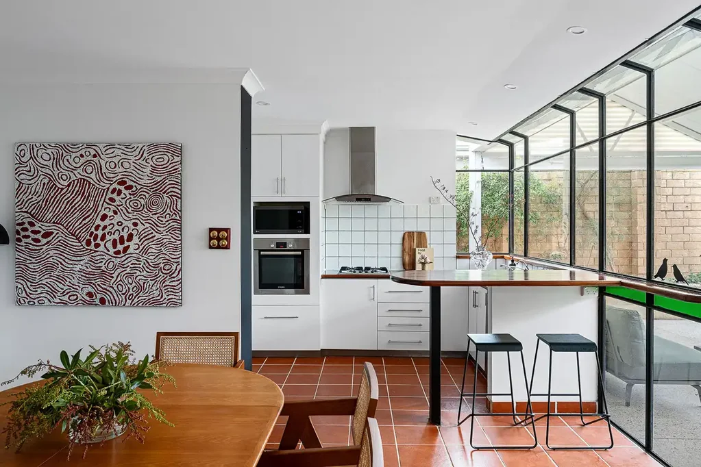 North Perth 3બેડરૂમ Timeless Character, Coveted Address