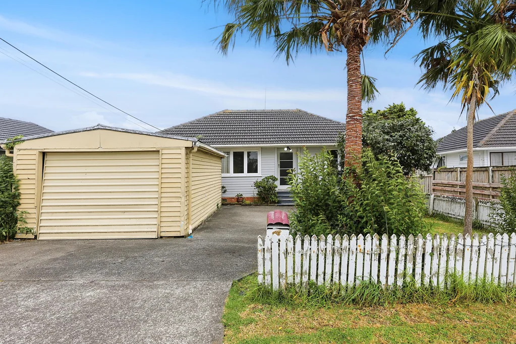 47 Fairdene Avenue, Henderson, Waitakere City, Auckland
