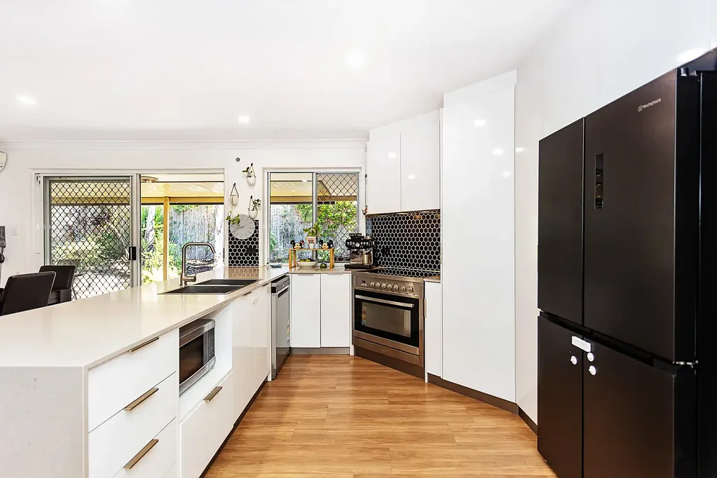 Oxenford 3房  Standalone 3 Bedroom Home, Elevated Living with Warmth and Comfort