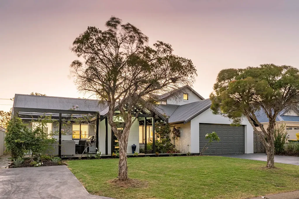 24 Spindrift Cove, Quindalup, WA 6281