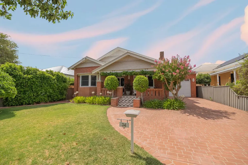 34 Bushman Street, Parkes, NSW 2870