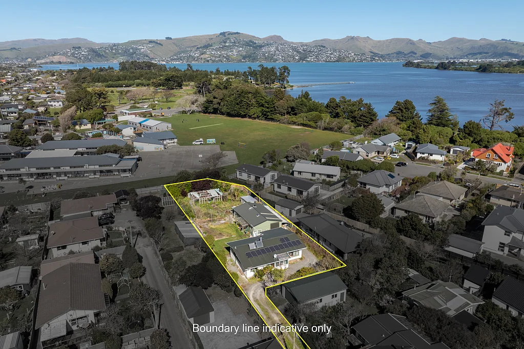 South New Brighton 2房  Big Land, Big Workshop, Big Potential!