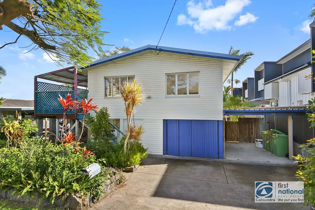 Fully Furnished Family Home with Pool & Prime Location