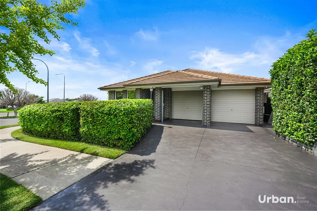 21 McKenzie Boulevard, Gregory Hills, NSW 2557