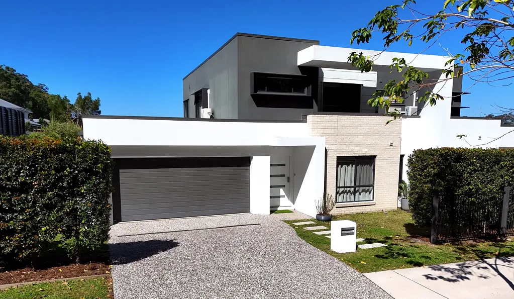 Maroochy River 4બેડરૂમ Step Inside For a Size Surprise | XL Four-Bedroom Duplex in Bli Bli Parklakes II