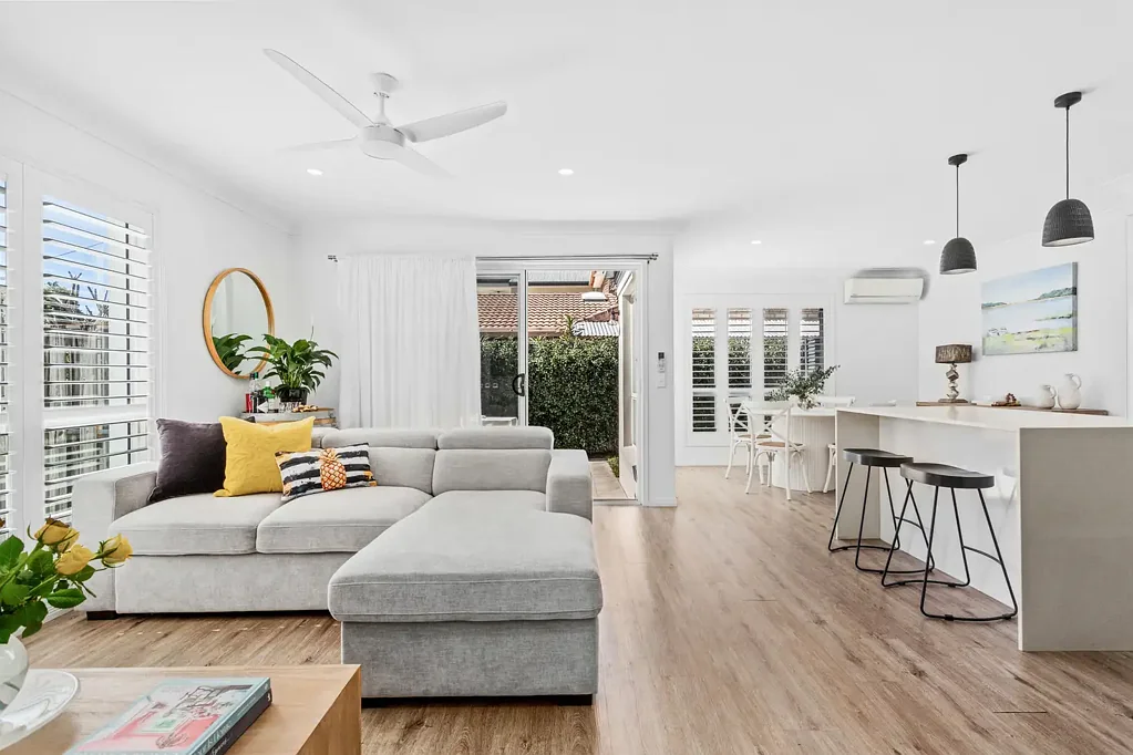 Labrador 3 Bedroom Broadwater Lifestyle Beckons