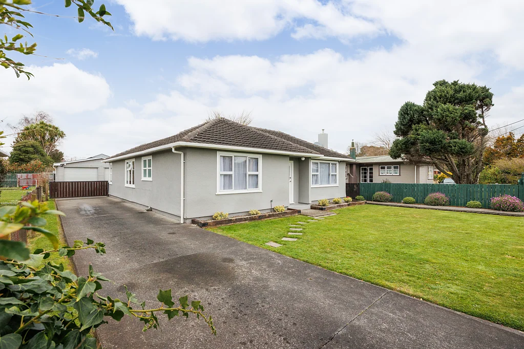 Feilding 3 Slaapkamer Sunny Stucco