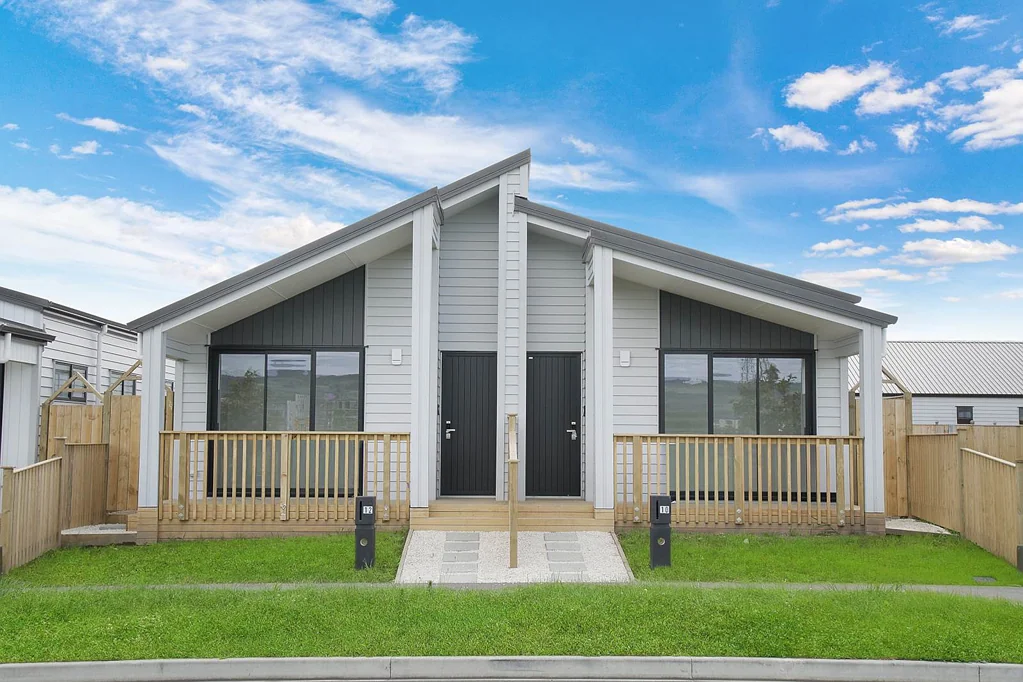 Karaka 3部屋 Master Builder Guarantee & Double Carpark