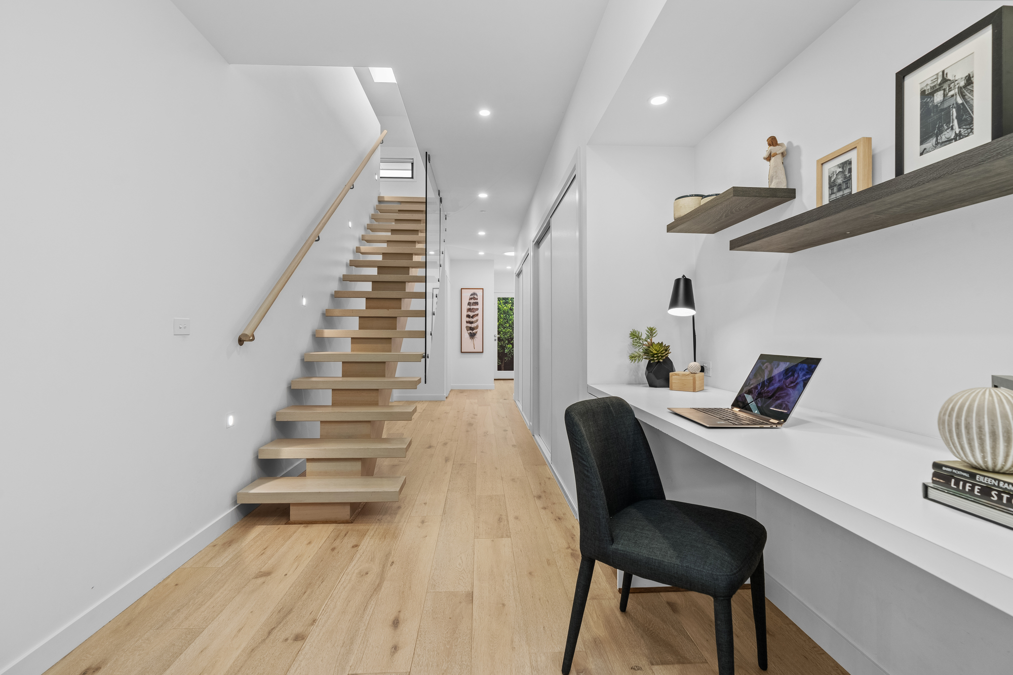 3B AVOCA ST, YARRAVILLE VIC 3013, 0 غرف, 0 حمامات, House