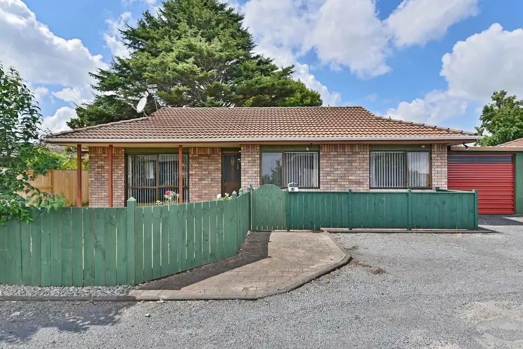 Family-Friendly 3-Bedroom Home with Secure Garage Parking