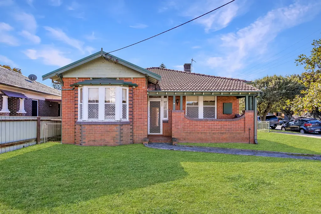 Merewether 3Zimmer Prime Blank Canvas with Rare Dual Street Access