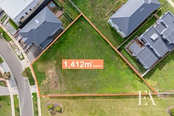 35 Moncrieff Crescent, Wandana Heights
