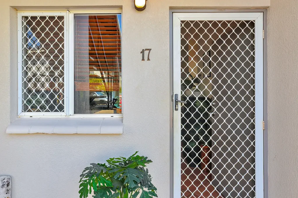 Rosebery 2 Bedroom Renovated & Ready