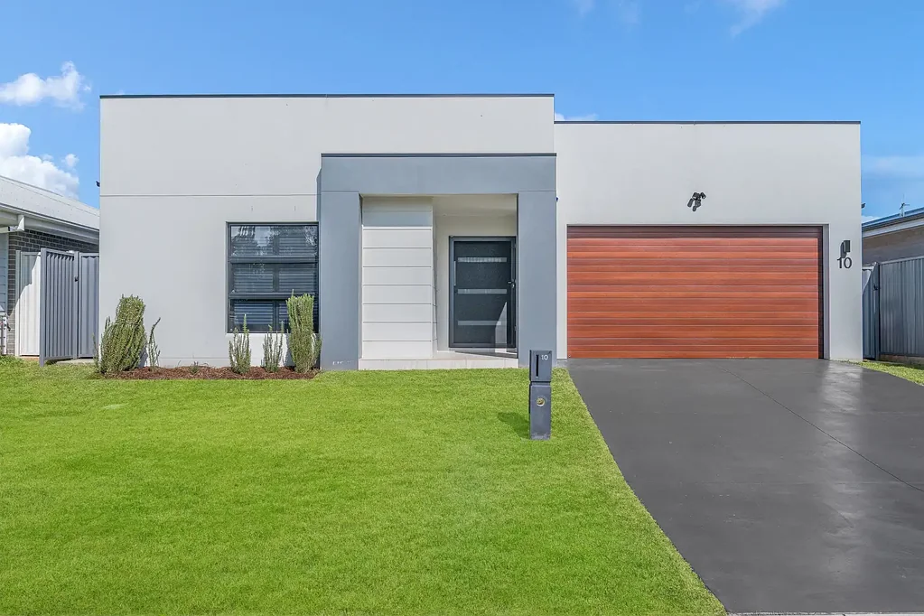 10 Maize Parkway, Thrumster, NSW 2444