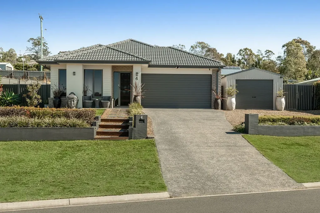 4 Sophia Crescent, Cotswold Hills, QLD 4350