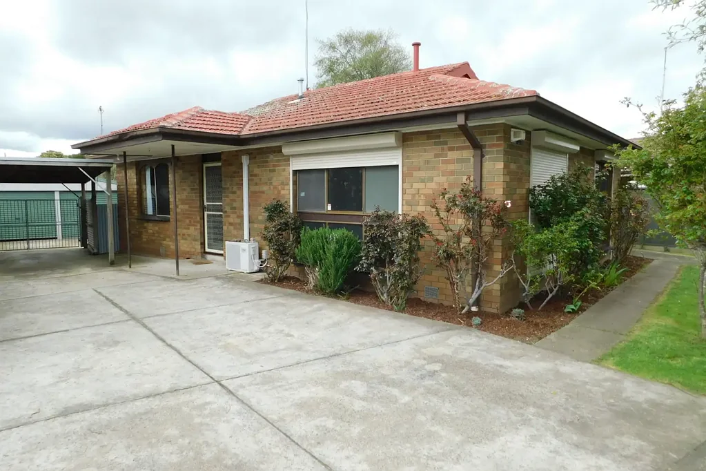 15 Mawarra Drive, Delacombe, VIC 3356