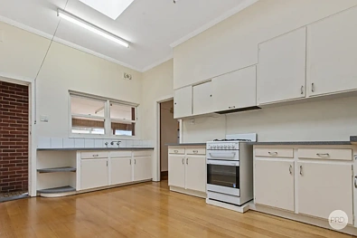 रसोईघर - 3 Michael Street, Kennington, VIC 3550