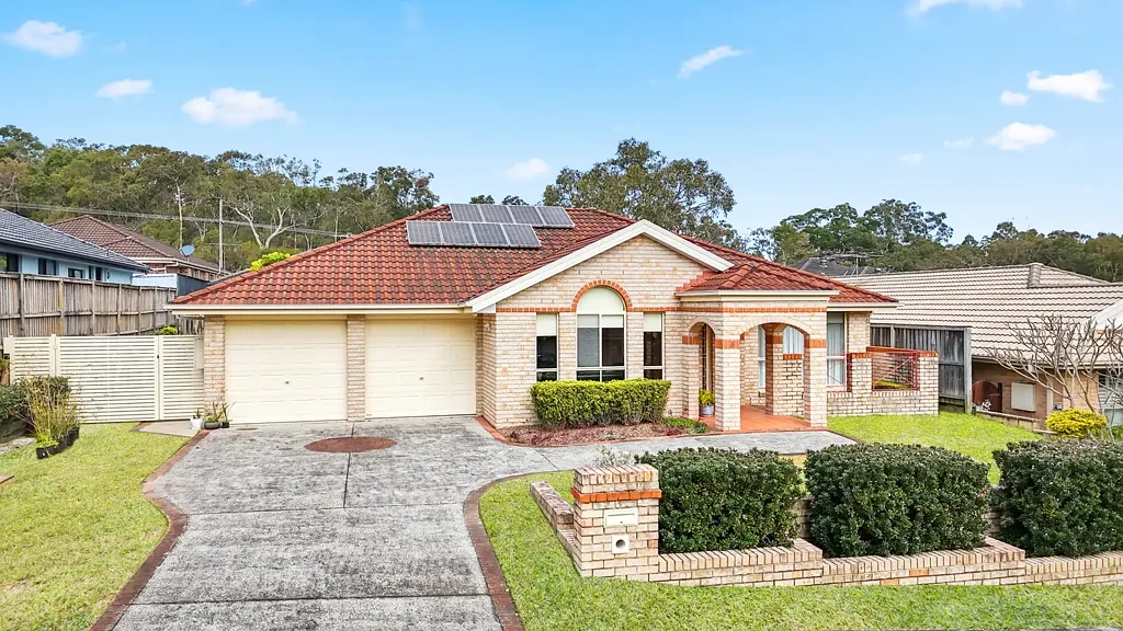 Summerland Point 4 Bedroom Amazing family home!