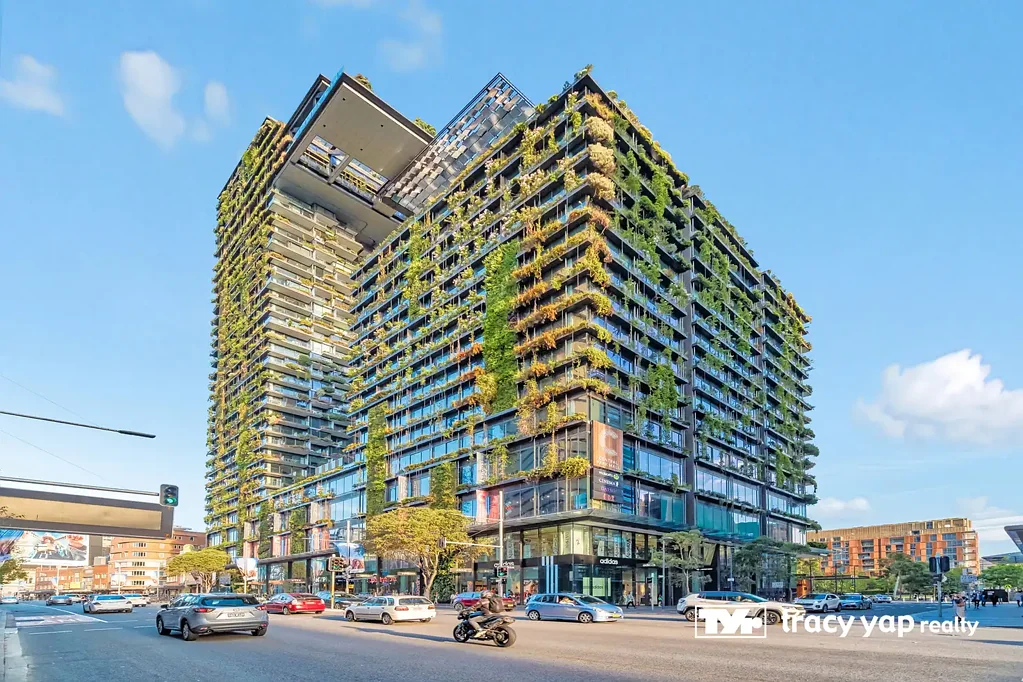 Cosmopolitan Living in Central Park with Stunning Views