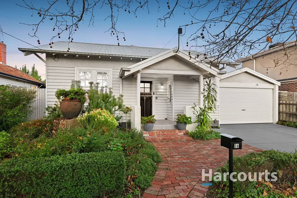 Oakleigh 4部屋 Period Elegance Meets Modern Family Living