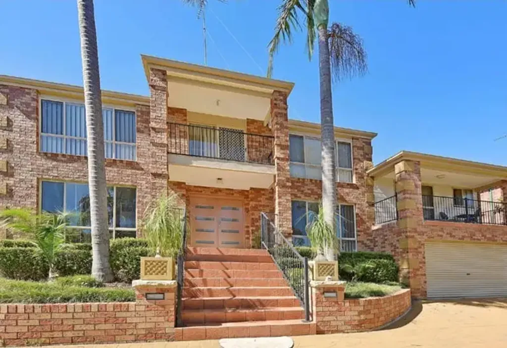 Available now – Spacious Family Home with Pool & District Views