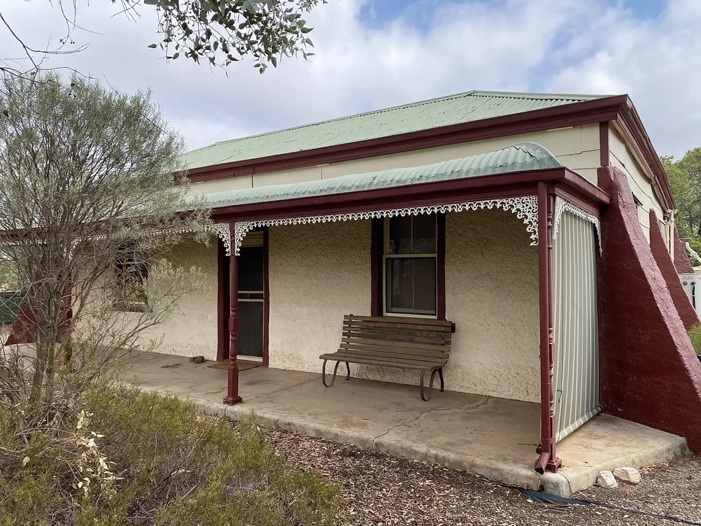 Quorn 3कमरा Charming Timber-Frame Cottage on a Large Double Allotment – Ready for a Refresh!