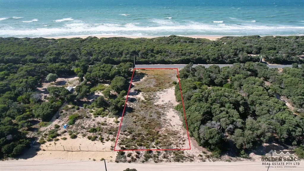 Golden Beach Superb Beachfront Land!