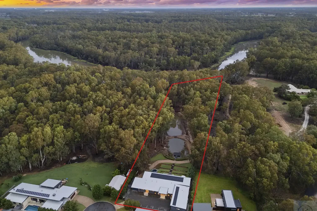 Tocumwal 4房  A Private Lagoon Sanctuary of Refined Living