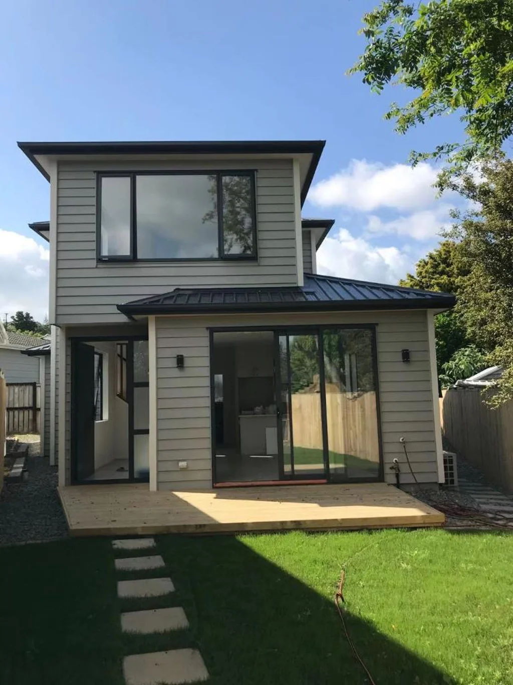 Spacious 3-Bedroom Family Home in the Heart of Glenfield
