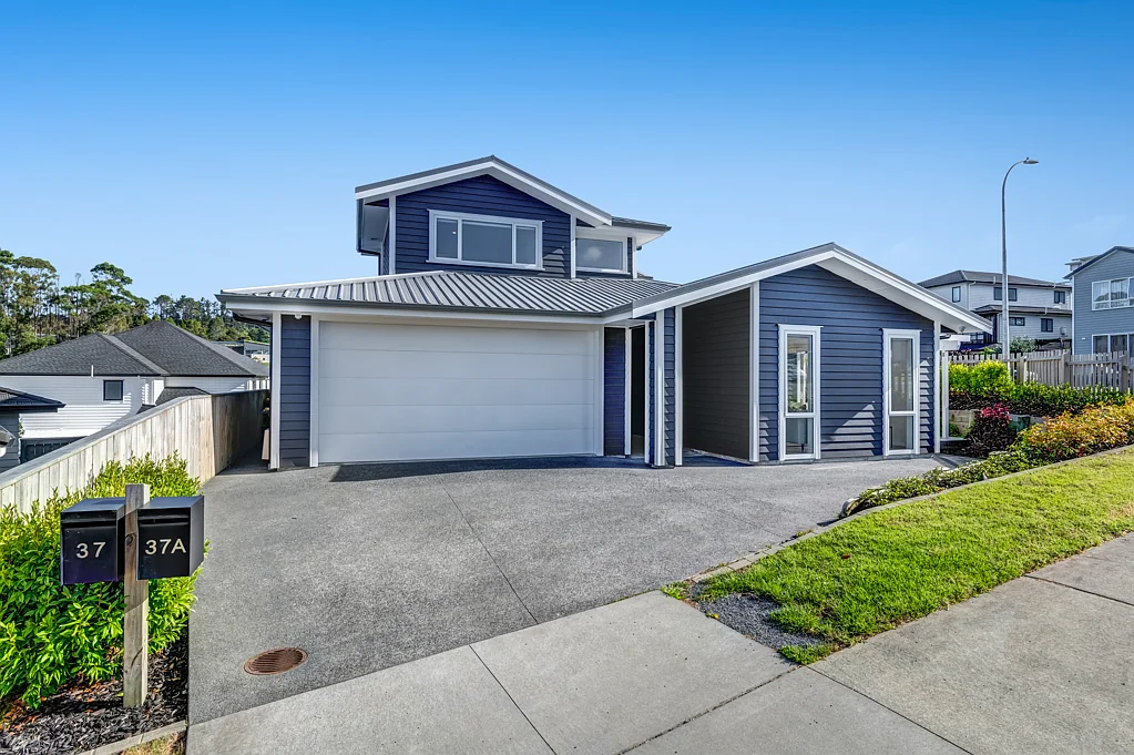 Orewa 5部屋 Double the Opportunity - Legal Home and Income!