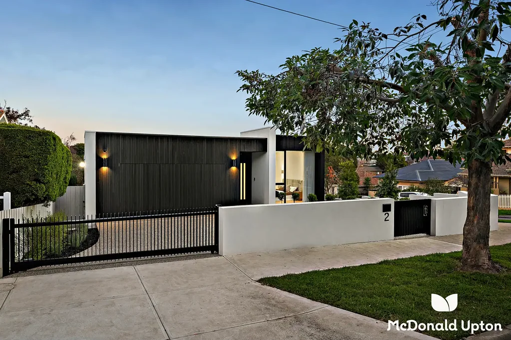 Essendon 4部屋 Expressions of Interest Closing Thursday August 6th at 5:00pm unless sold prior