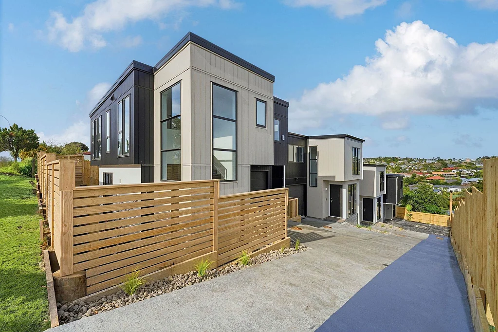 15 Montclair Rise, Browns Bay, North Shore City, Auckland
