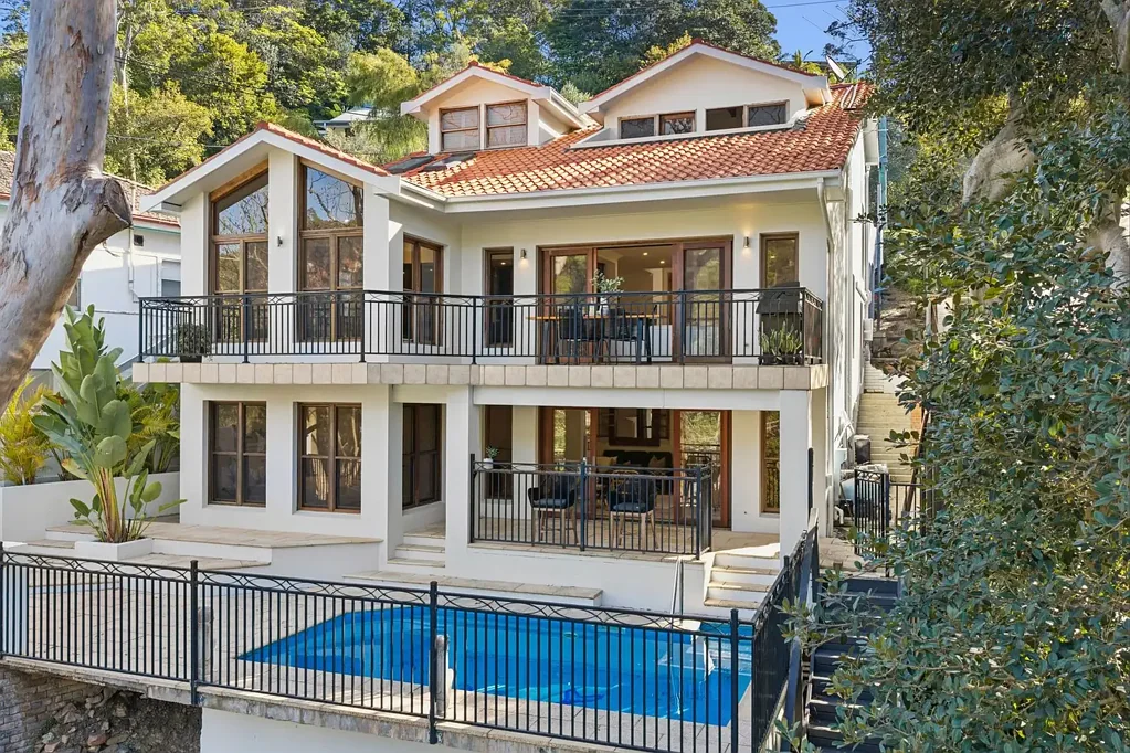 Gymea Bay 4कमरा Private Tidal Waterfront Setting | Resort-Style Family Living