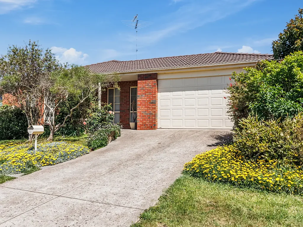 12 ELINKA COURT, Kilmore, VIC 3764