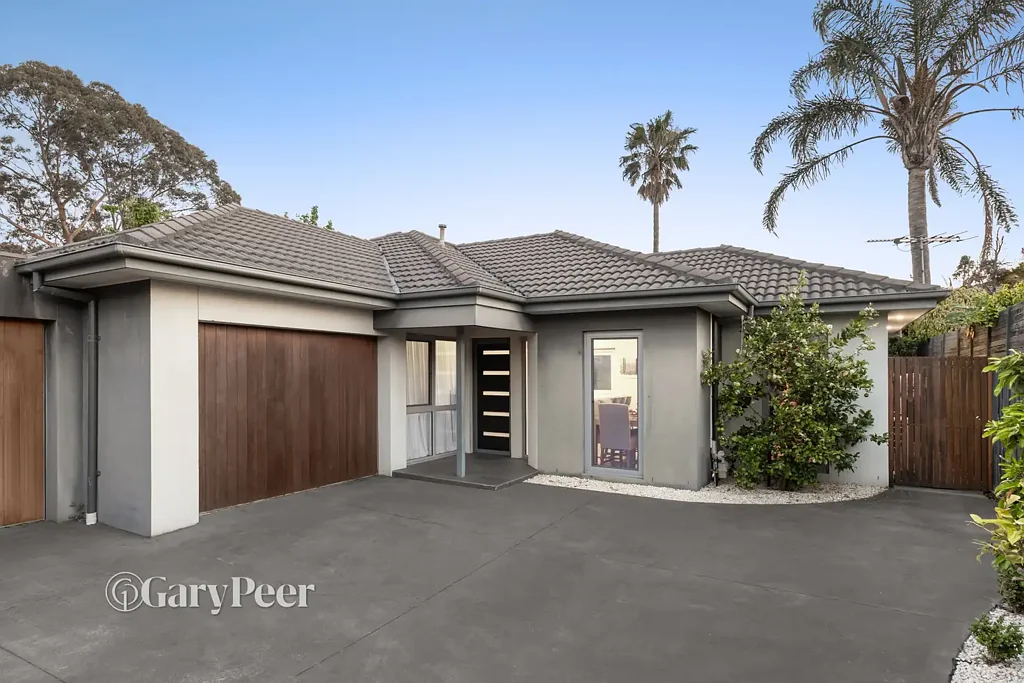 Bentleigh East 3બેડરૂમ Superb in-zone single level living