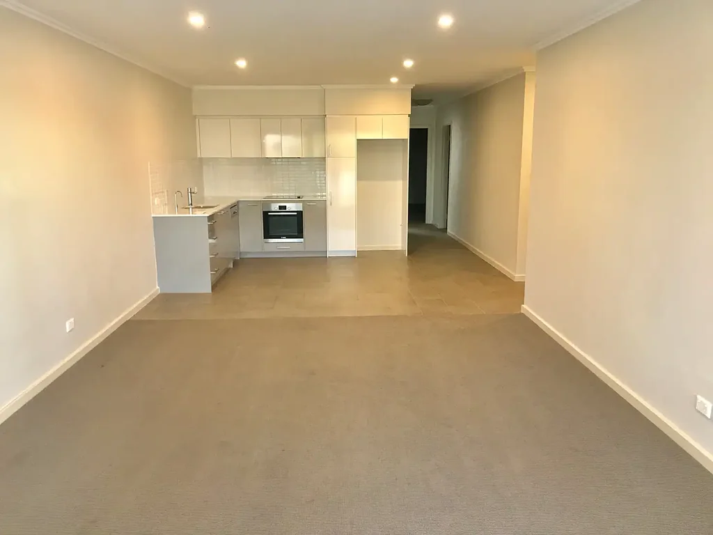 LOCATION COULDN'T BE ANY BETTER @ $685 per week