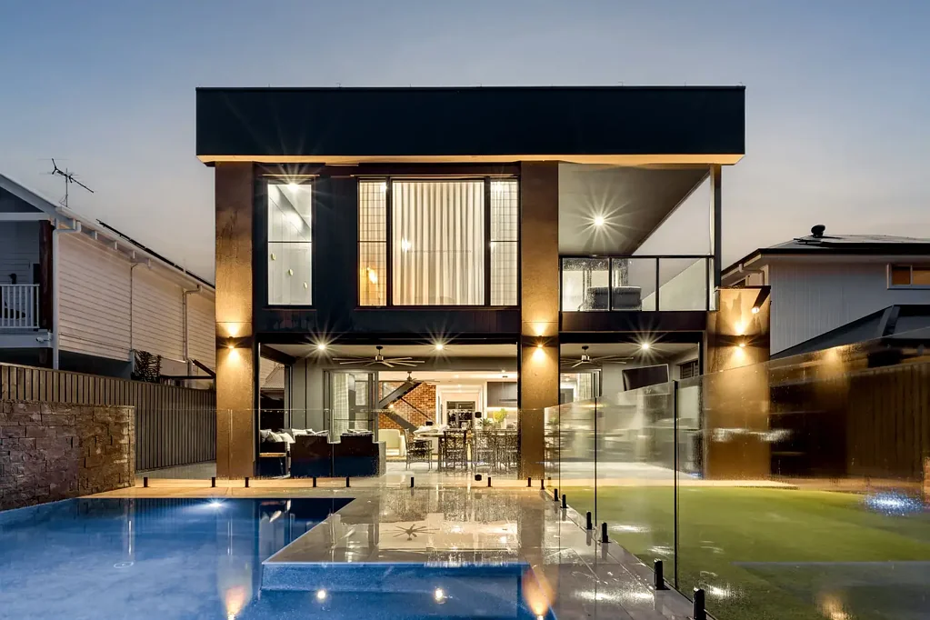 Newport 5Zimmer LUXURY STATEMENT HOME IN ELITE ENCLAVE