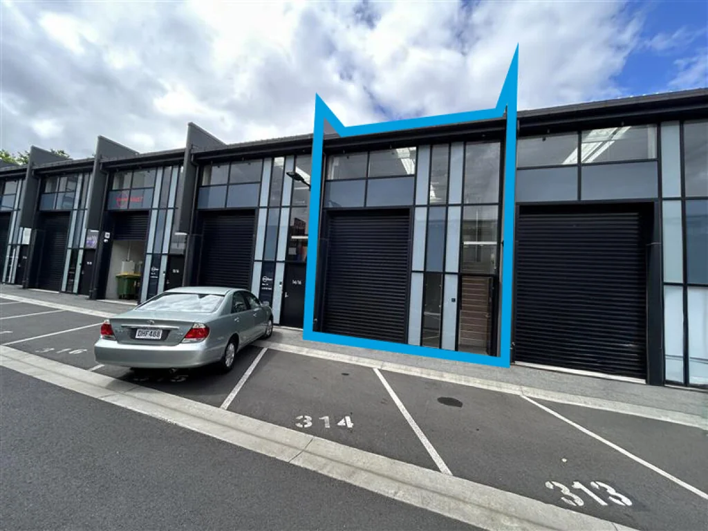 Mount Wellington North-Facing Industrial Unit with Easy Access