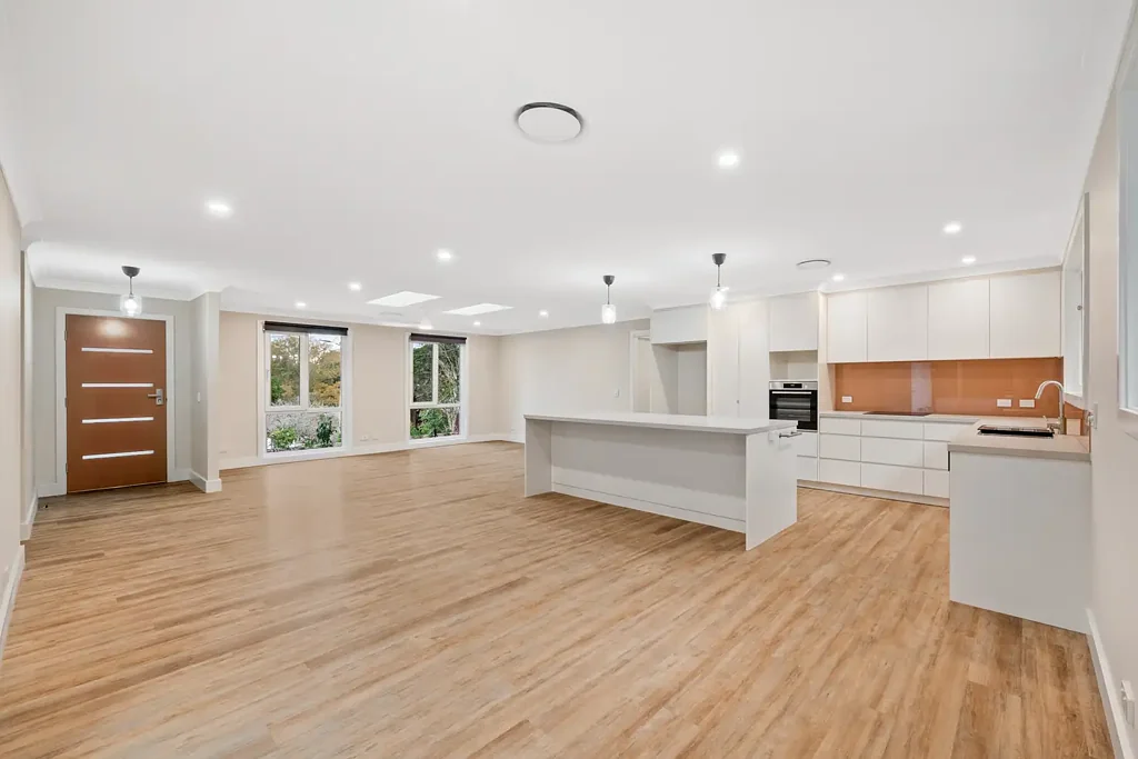LEURA LIFESTYLE HOME