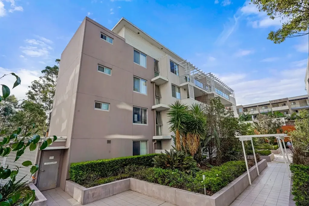 Fantastic 2 Bedroom Unit, Great Location!