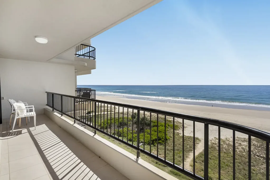 Tugun 2 Slaapkamer Beachfront Living on the Iconic Gold Coast