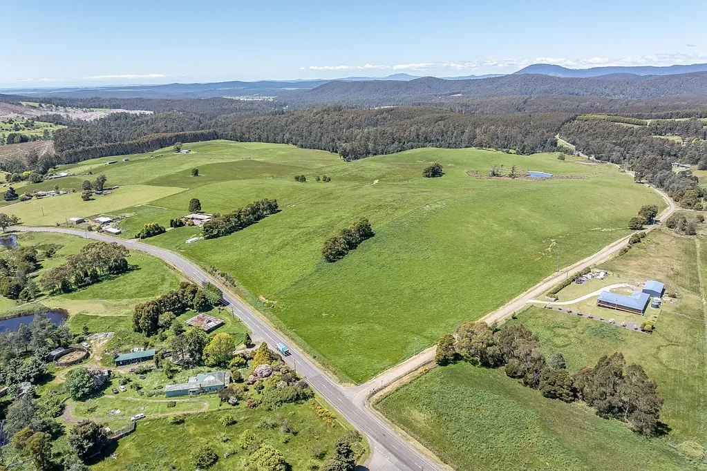 Lebrina  Productive Small Farm in a Highly Regarded District
