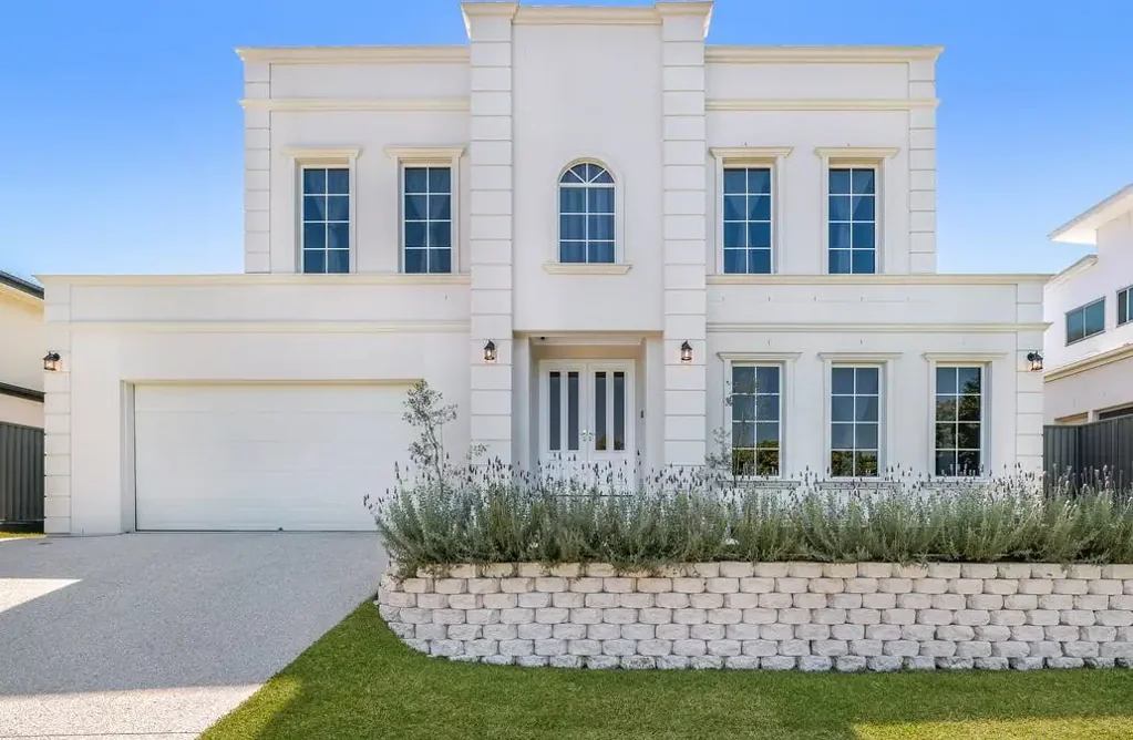 Upper Coomera 4房  A Bespoke Architectural Showpiece in Exclusive Coomera Springs