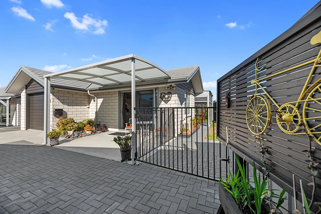 Papamoa 2ห้องนอน Rare gem in Dunes Village