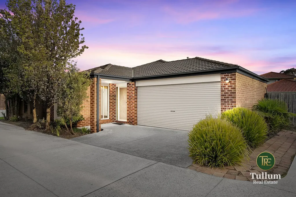 Cranbourne 3ห้องนอน Charming 3-Bedroom Home with Spacious Backyard & Modern Comforts!